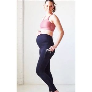 ⭐️🔥HOST PICK🔥⭐️ NWT Senita XS Maternity Leggings